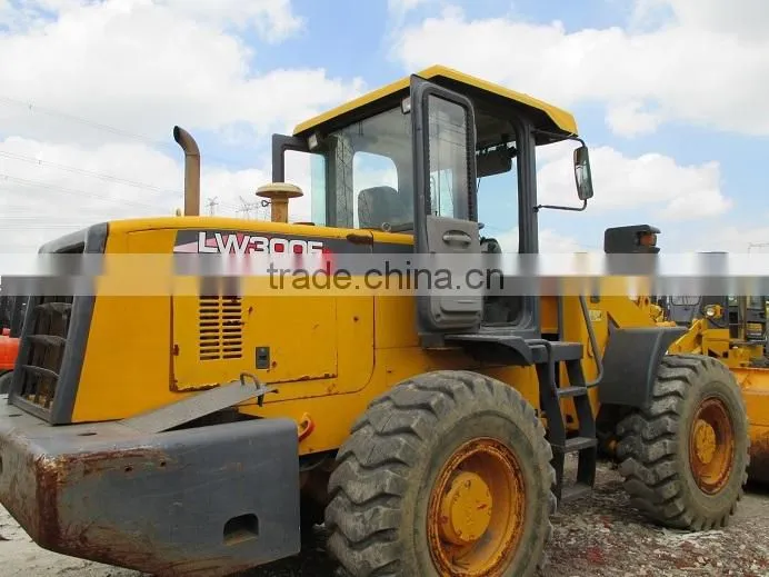 Used XCMG wheel loader LW300 for sale, 3 ton wheel loader