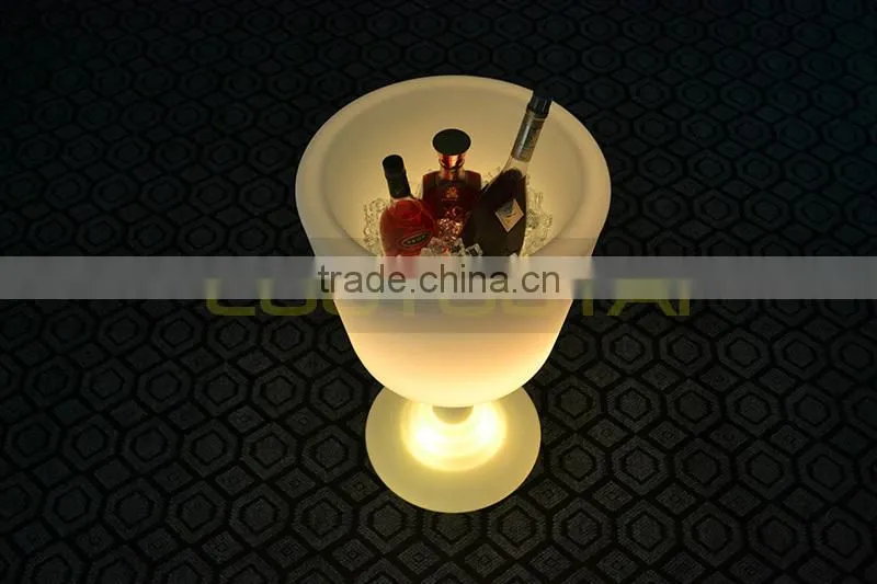 New Design wineglass shape Plastic Luminous Led Ice Bucket/Bar Wine Ice Bucket