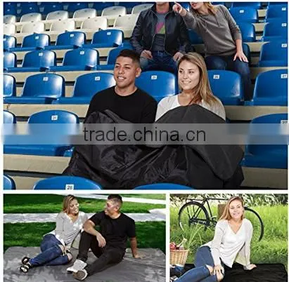 Promotional waterproof outdoor picnic travel blanket with handle/pillow blanket