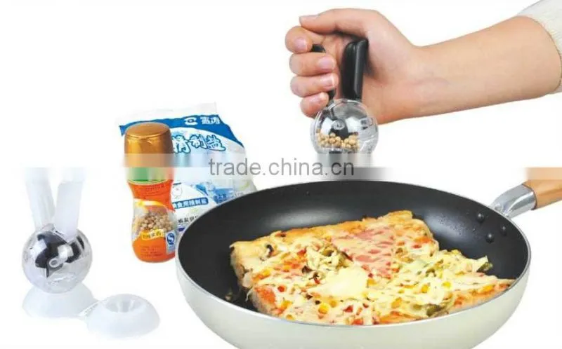 ABS+PC+Zinc allooy 9.2*6*5 Good quality manual mini pepper mill/Rabbit ear papper mill