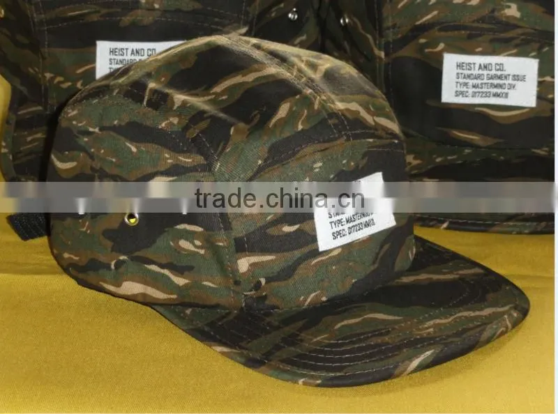custom flat brim 5 panel floral hats with woven label