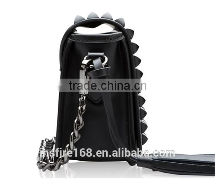 metal rivet PU leather wholesale clutch cool chain shoulder bag wholesale