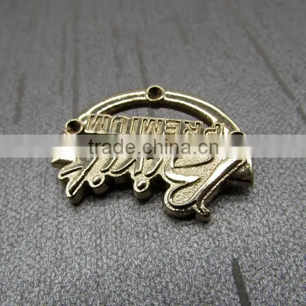2015 Customized Gold Metal Tags Logo