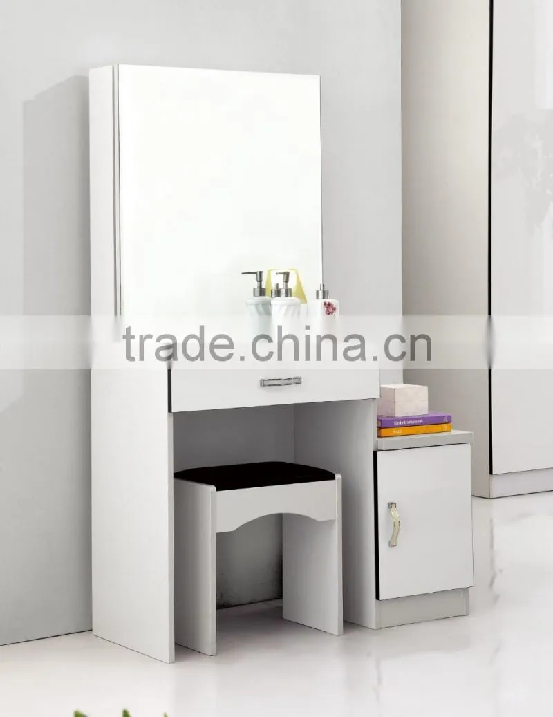 Simple design high gloss wooden furniture tv stand with drawers in living room