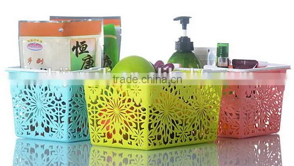 Bath basket with handle