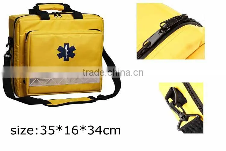 Travel first aid bag easy to take away