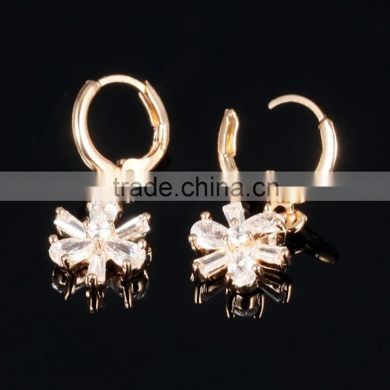 2016 latest design girls top elegant drop clear snowflake earring for gift