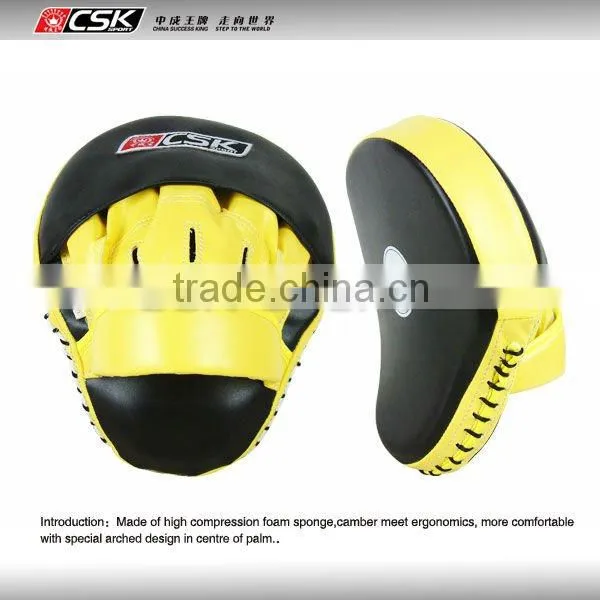 High Quality Arched Martial Art Focus Pad GX9324-1 White color