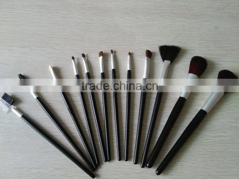 12pcs Makeup Brush Set Eyeshadow Lip Foundation Concealer Cosmetic Brushes with Storage Pouch