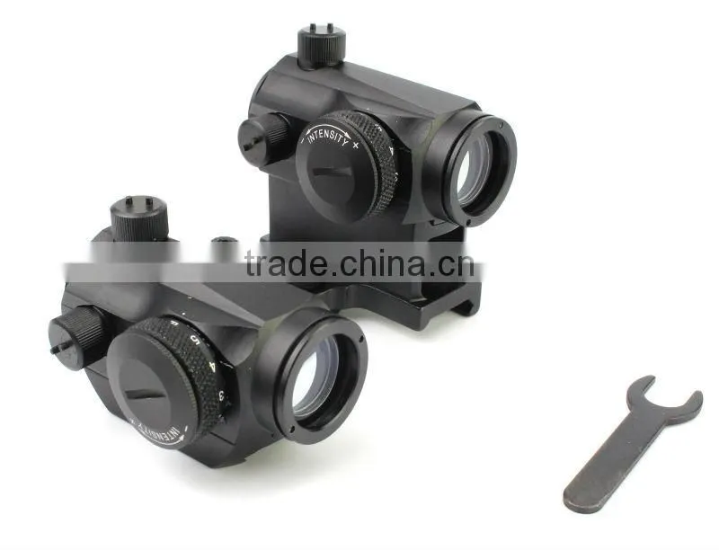 Compact red/green dot sight with elevated quick release mount