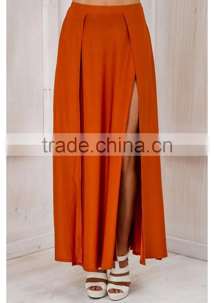 Sex dress features a beautiful stretch fabric with a slight sheen that makes it ideal for the evening,