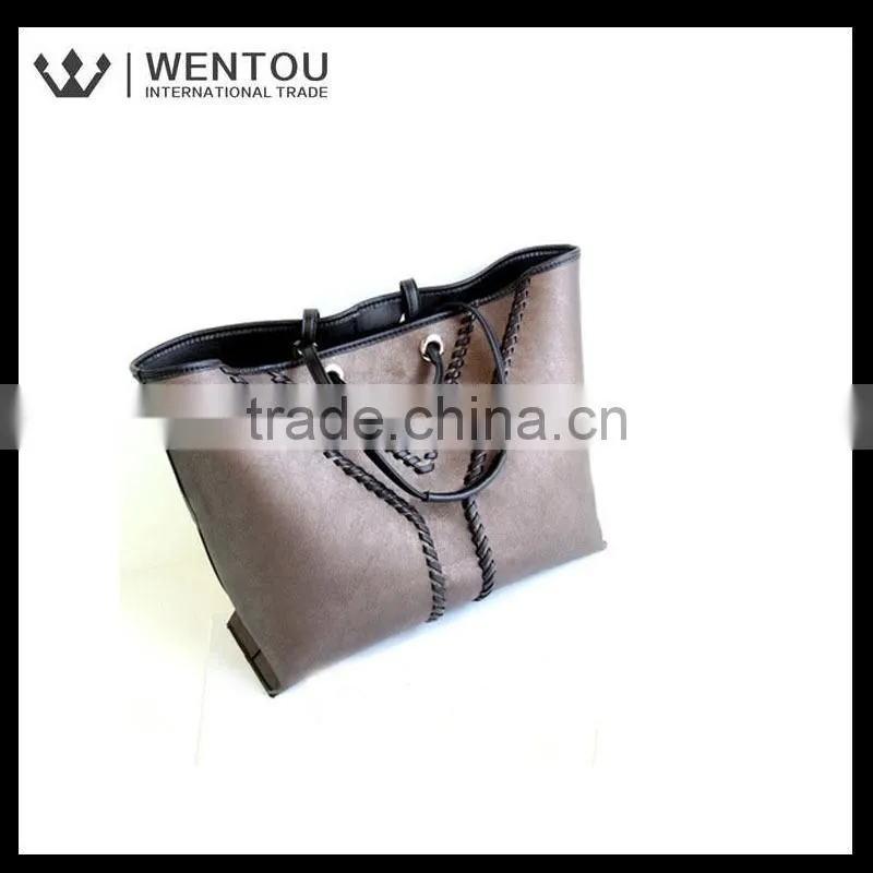 New Arrival Big Ladies Reversible Shoulder Bag
