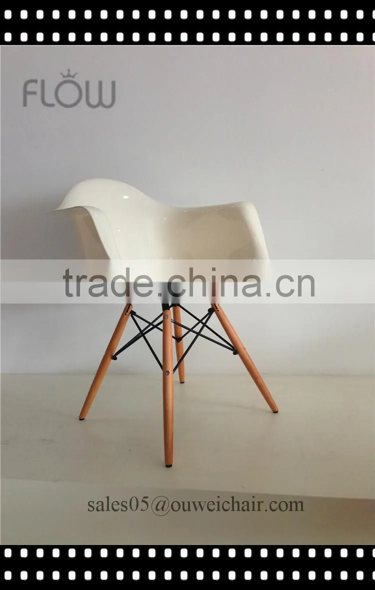 high quality classic bright colored dining plastic chair with armrest