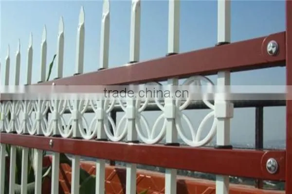 Powder coated metal fencing panles