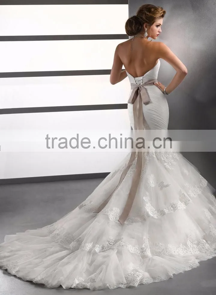 White beautiful Wedding Dress