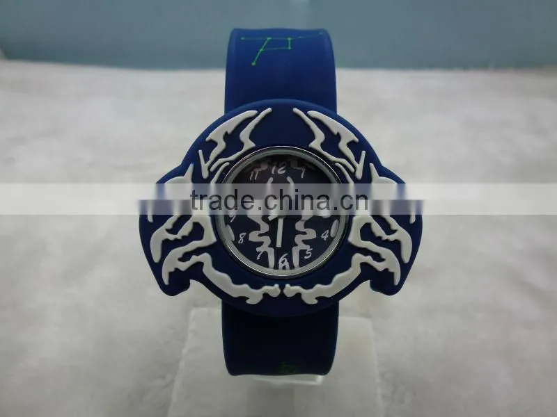 2016 top hot cartoon rabbit silicone snap band digital watches for children