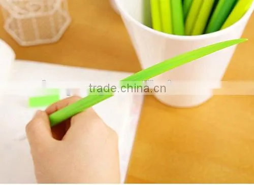 2014 hot custom green grass leaf silicone pen