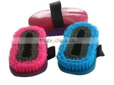 oval plastic TPR horse grooming brush
