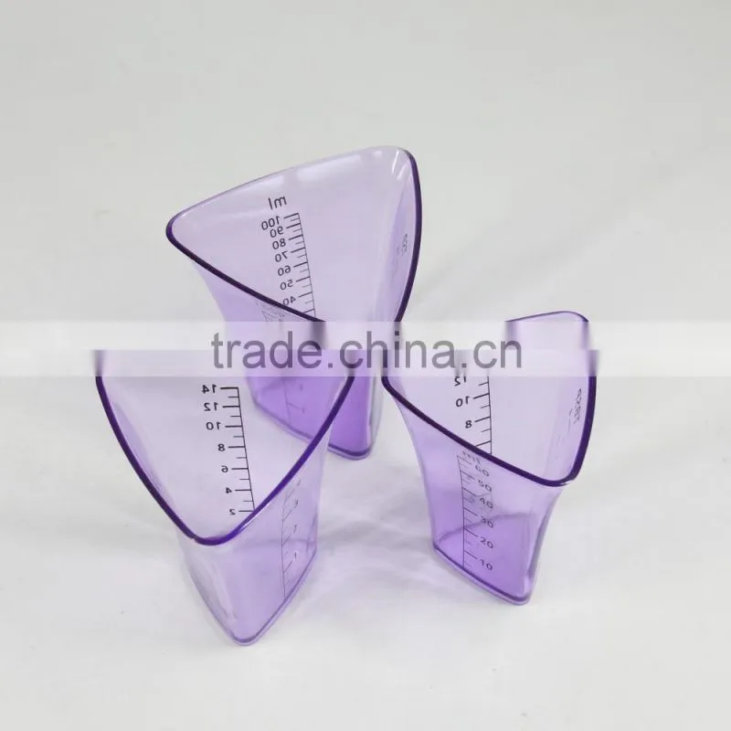 set of 3pcs small measuring cups in trilateral figure