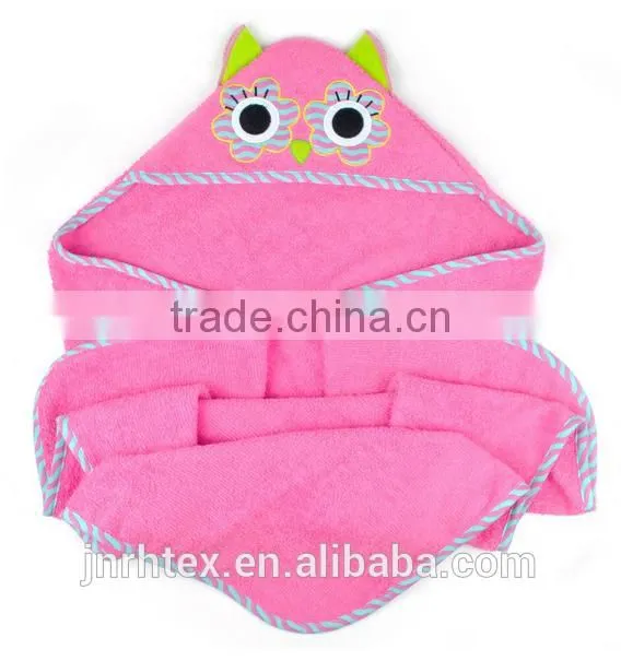 Eco-friendly embroidery designs ring spun cotton velour wholesale hooded baby towel for bathroom