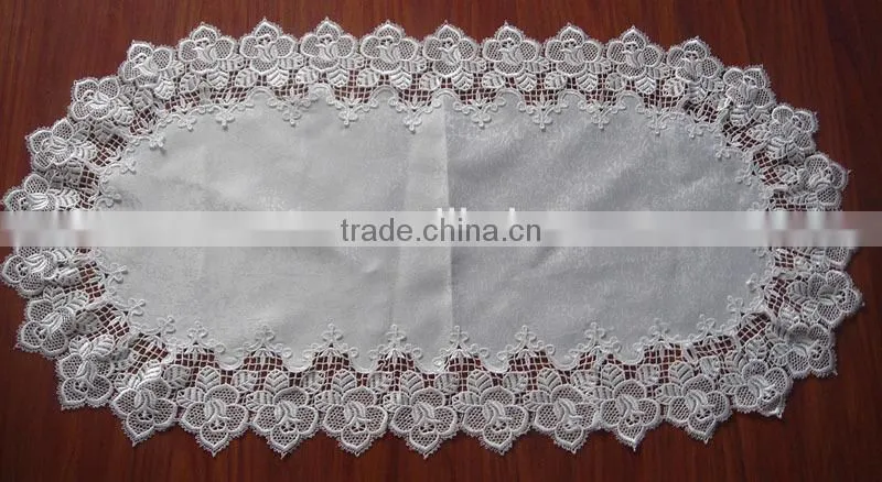lace table runners for weddings