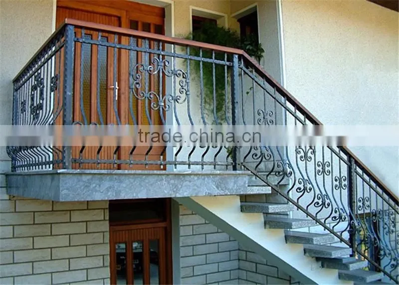 Indoor Steel And Wood Staircase Steel Railing