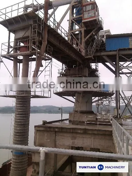 Ship loader for bulk material