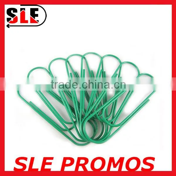 gold color metal wire flat paper clip