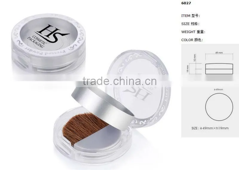 powder case with brush