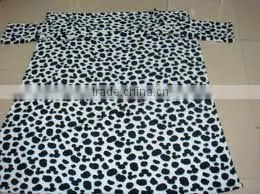 100% polyester polar fleece TV blanket with sleeves