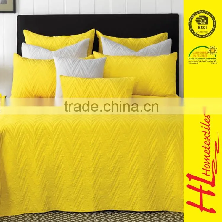 Competitive price embroidery quilt bedding set,wholesale quilt bedspread patchwork,microfiber quilt with pillow