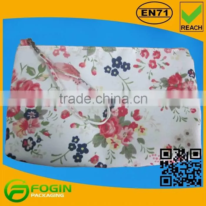 Small Flowers Design Fashion Women Cosmetic Bag