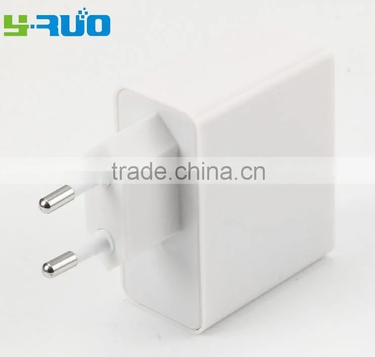 High quality Three 3 USB ports wall charger for tablet pc, mobile iphone, ipad, and samsung galaxy with 5V 3.4A output