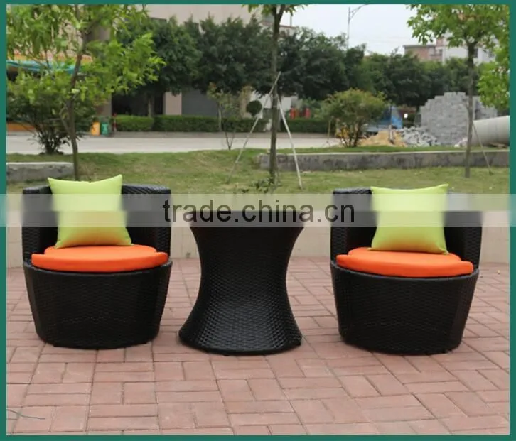 Hot Selling Manufactory Combination PE Rattan Garden Furniture Set in Garden