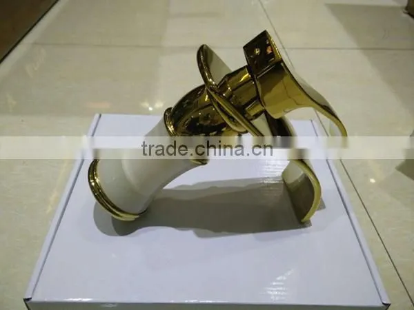 Deltar lavtory basin water taps factory Magic golden Lavatory basin mixers
