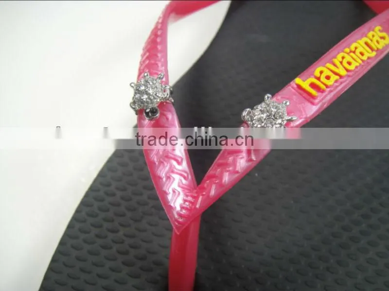 RF0066 Decorative rhinestone shoe clips for flip flops