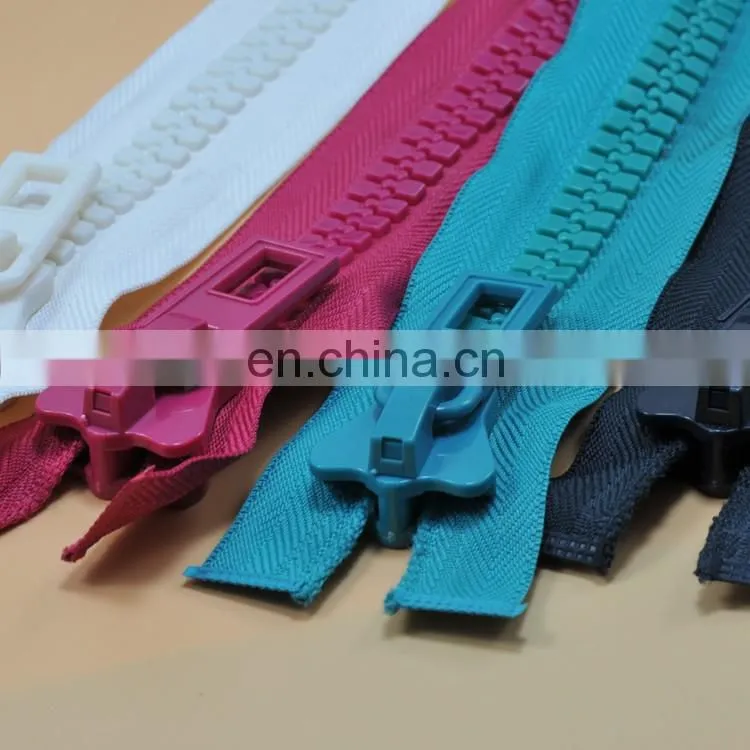Newest Promotional Colorful Nylon Teeth Water Repellent Waterproof YKK Zipper at Various Colors/Lengths