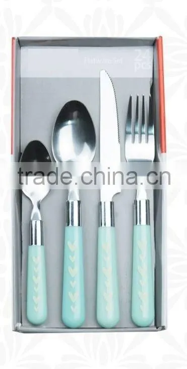 STAINLESS STEEL FLATEWARE SET, WITH PLASTIC HANDLE