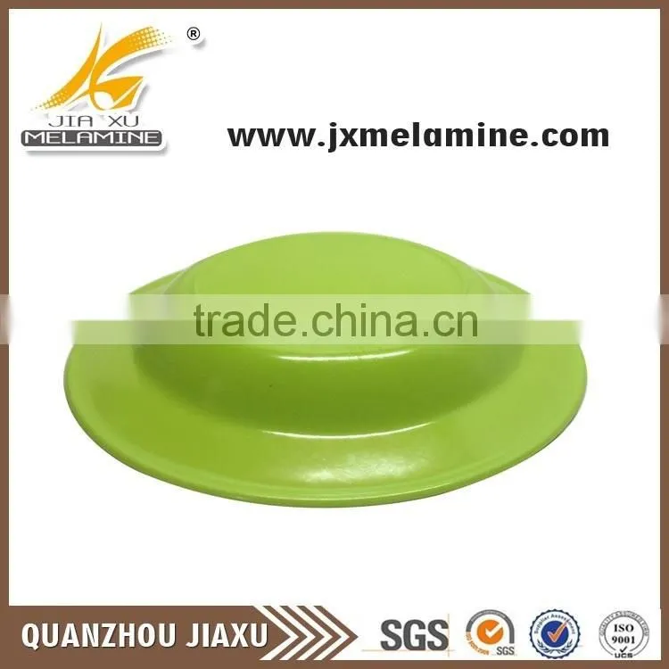 green round dinner plate
