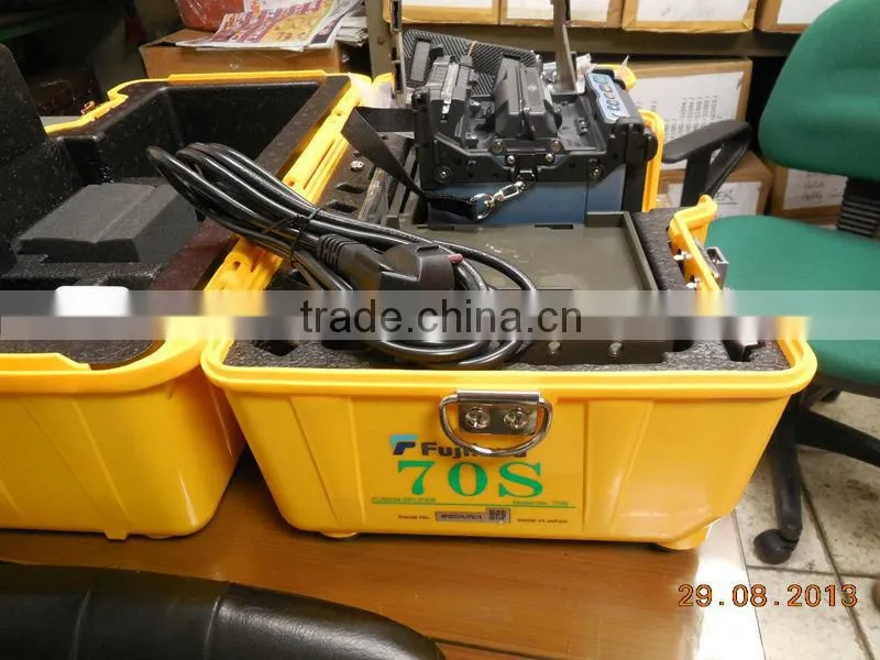Japan Fujikura 70s fusion splicer with CT-30 cleaver BTR-09 battery price