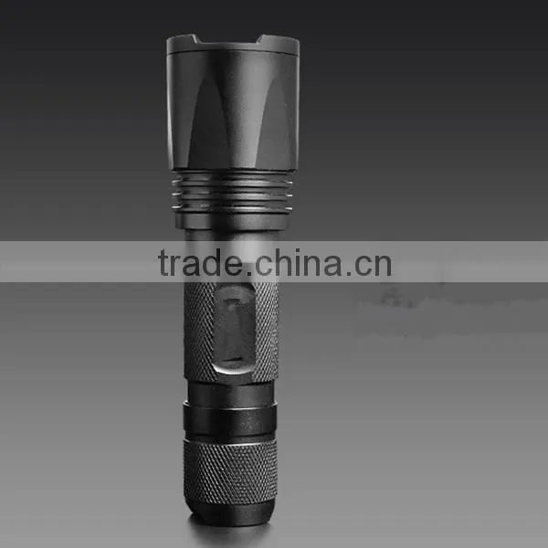 Waterproof 600 Lumen LED Light Source Zoomable Flashlight