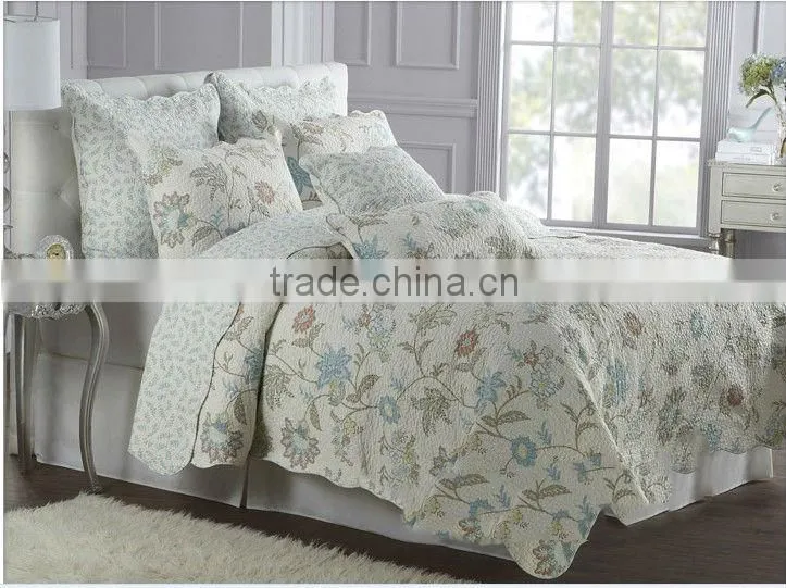 Modern green leaf printed quilt/bedspread