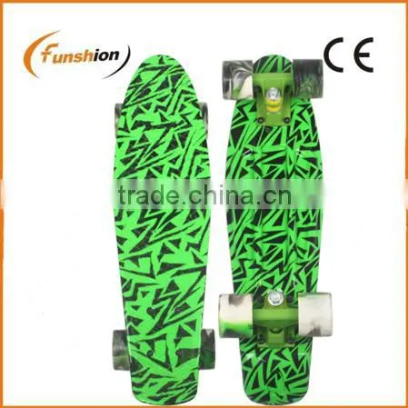 Nice gift for children high quality plastic skateboard