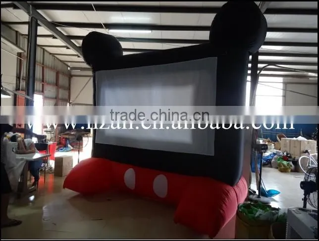 Deluxe Outdoor Inflatable Screen