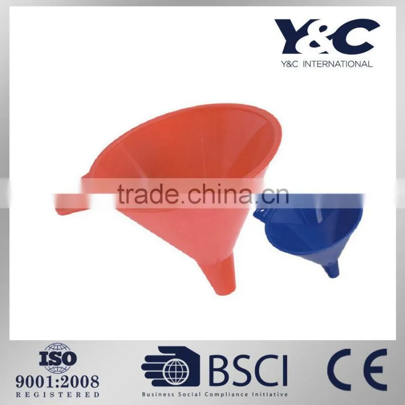 plastic oil funnel/car colored oil funnel