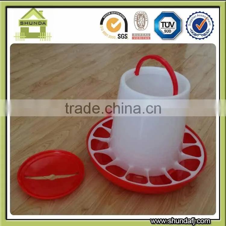 SDCF01 Plastic Animal Feeders Pigeon Feeder Bird Feeder Chicken Feeder