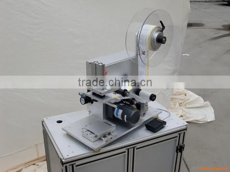 MT-60 Semi-Automatic Labeling Machine For Flat Bottle