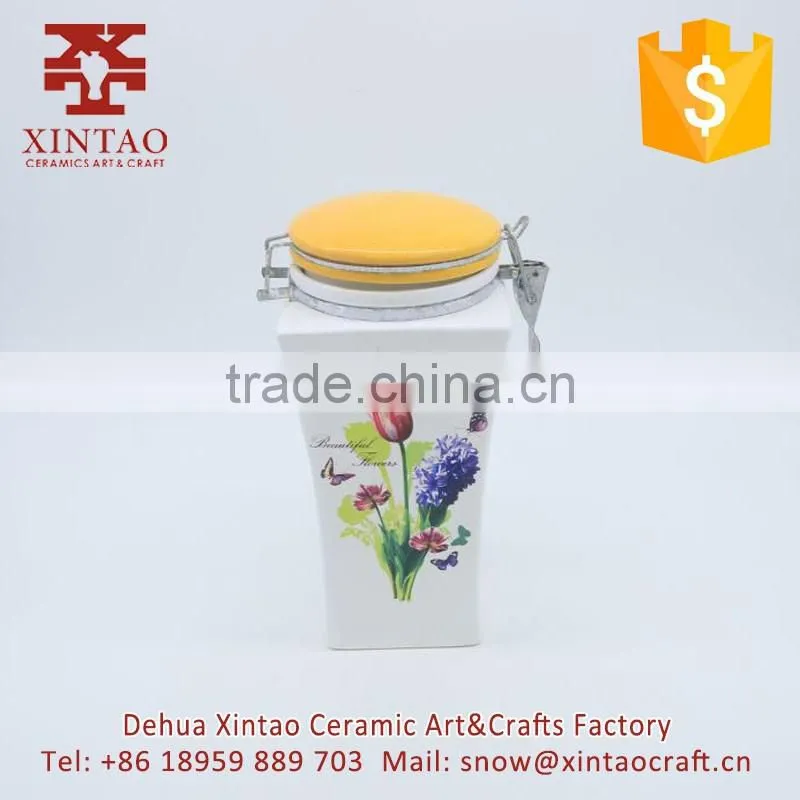 Hot selling kitchen decorative storage ceramic cookie jar with cover
