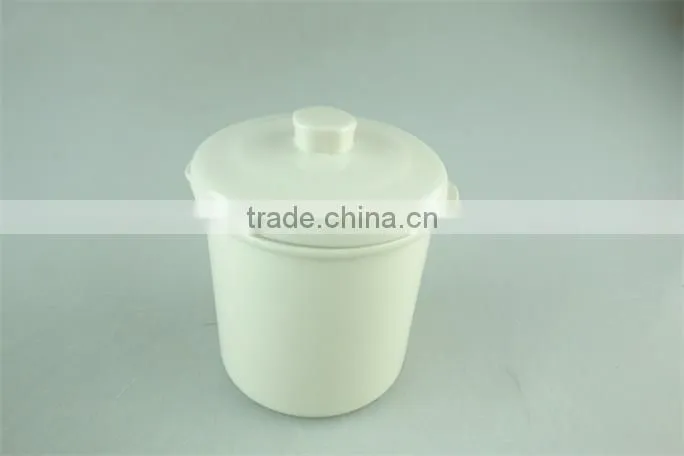 hot sale samll round white ceramic soup tureen with lid , stock cheap ceramic tureen ,3 pcs set with iron part