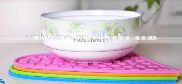 Wholesale new creative love heat pad anti-scald restaurant placemats silicone coasters